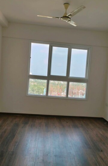 2 BHK Apartment For Rent in Godrej Aqua, International Airport Road