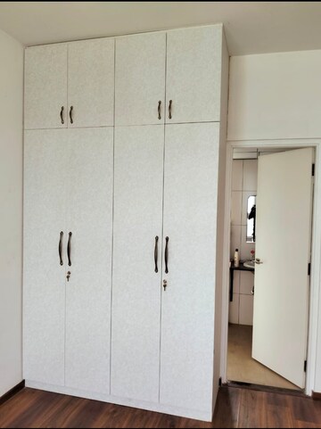 Furnished Amenities in 2 BHK Apartment at Godrej Aqua, International Airport Road – for Rent