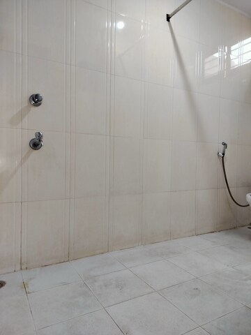 Master Bedroom in 1 BHK Apartment at Sarita Vihar – for Rent