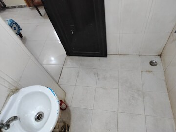 Bathroom in 1 BHK Apartment at Sarita Vihar – for Rent