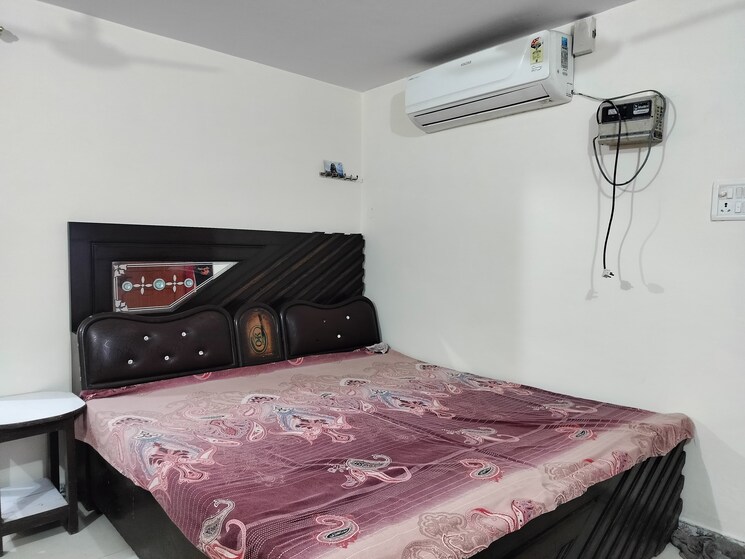 Bedroom, sarita vihar 1 Bedroom 450 Sq.Ft. Apartment In Sarita Vihar Delhi 8894103