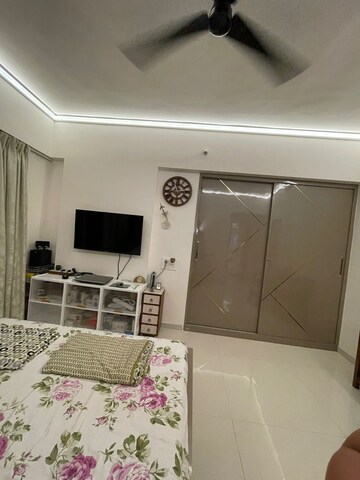 Master Bedroom in 3 BHK Apartment at Regency Towers, Kavesar – for Rent