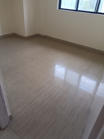 Room in 2 BHK Apartment at Lodha Amara, Kolshet Road – for Rent
