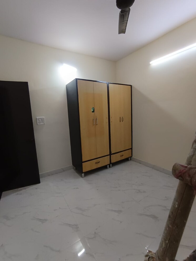 Room, krushi-niketan-apartments 2.5 Bedroom 1100 Sq.Ft. Apartment In Paschim Vihar Delhi 8894121