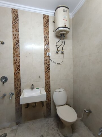 Furnished Amenities in 3 BHK Apartment at Navbharat Apartments, Paschim Vihar – for Rent