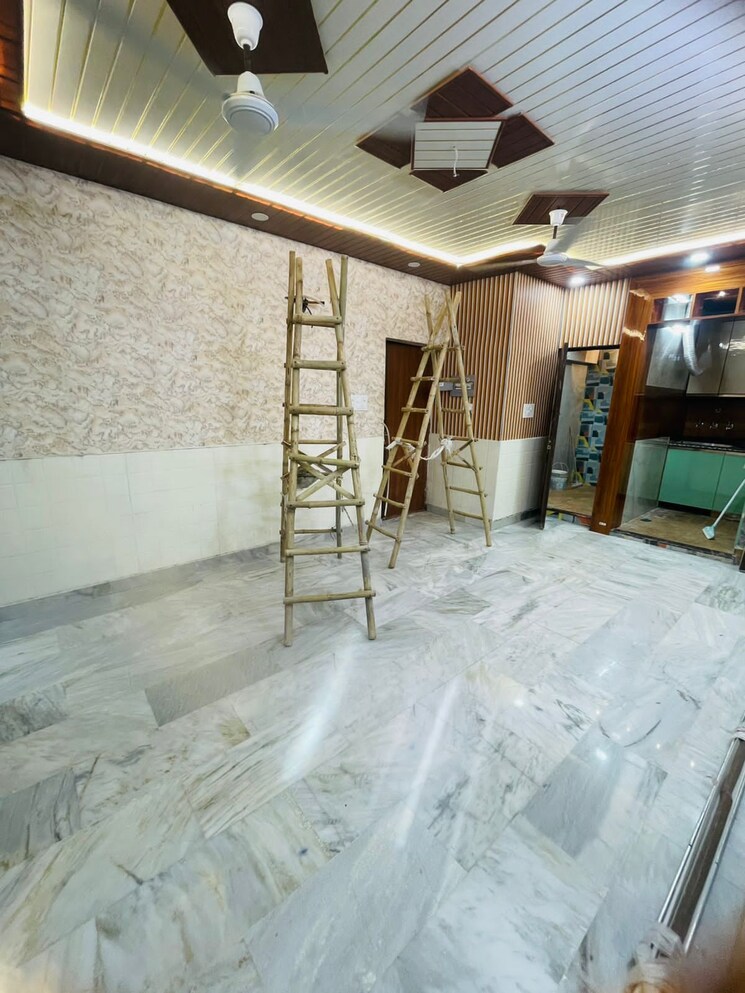  Parking, jahaz-apartments 3 Bedroom 1100 Sq.Ft. Apartment In Paschim Vihar Delhi 8894124