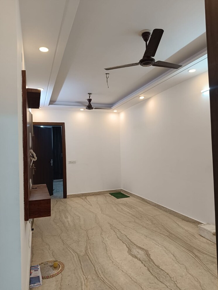 Bedroom, triveni-apartments-cghs 2 Bedroom 900 Sq.Ft. Apartment In Paschim Vihar Delhi 8894134