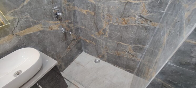 Bathroom, lajpat nagar Studio 40 Sq.Yd. Builder Floor In Lajpat Nagar Delhi 8894161