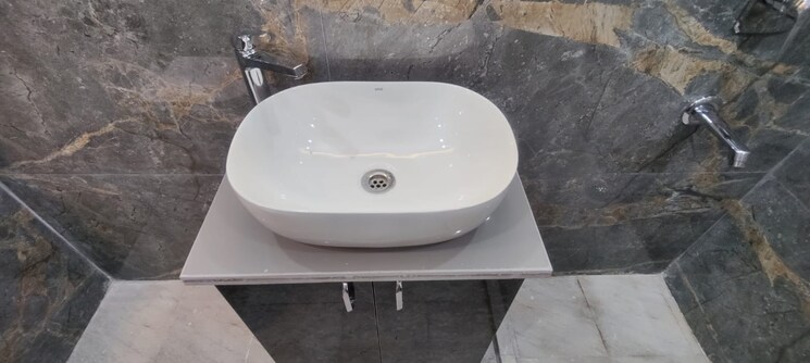 Attached Bathroom, lajpat nagar Studio 40 Sq.Yd. Builder Floor In Lajpat Nagar Delhi 8894161