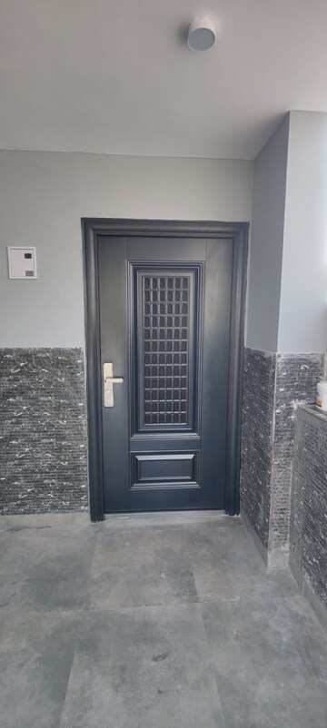 Building Lobby in Studio Builder Floor at Lajpat Nagar – for Rent