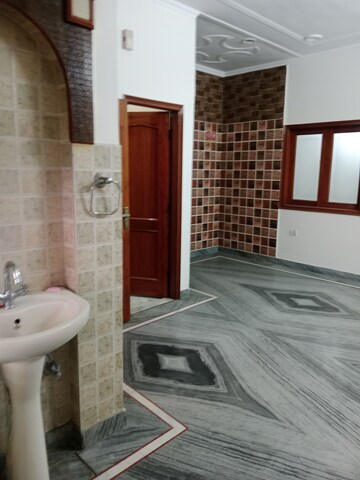 Living Room in 2 BHK Builder Floor at Sector 24 – for Rent