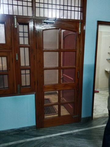 Room in 2 BHK Builder Floor at Sector 24 – for Rent
