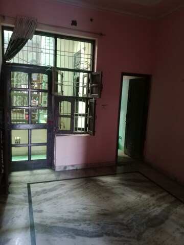 2 BHK Builder Floor For Rent in Sector 24
