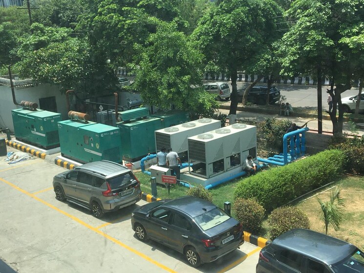  Parking, sector 62 Commercial Office Space 17000 Sq.Ft. In Sector 62 Noida 8894193