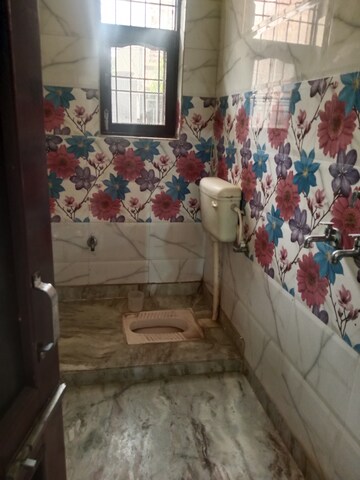 Bathroom in 2 BHK Builder Floor at Sector 25 – for Rent
