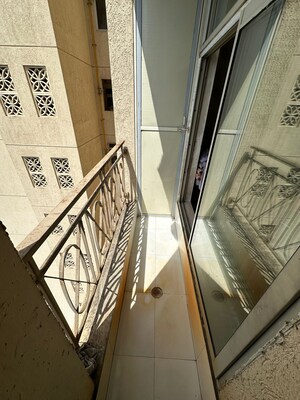 Furnished Amenities in 2 BHK Apartment at One Hiranandani Park, Ghodbunder Road – for Sale