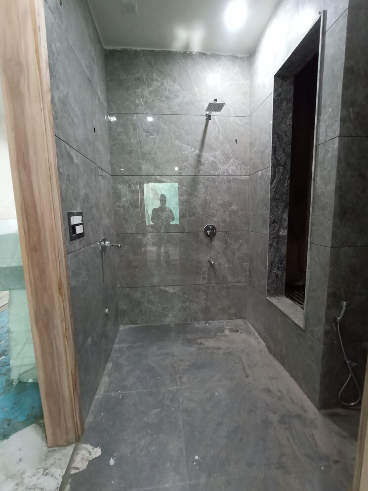 Master Bedroom, madhur-apartment 2 Bedroom 950 Sq.Ft. Apartment In Paschim Vihar Delhi 8894211