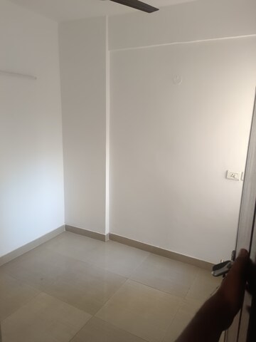 2 BHK Apartment For Rent in Nimbus The Hyde park, Sector 78