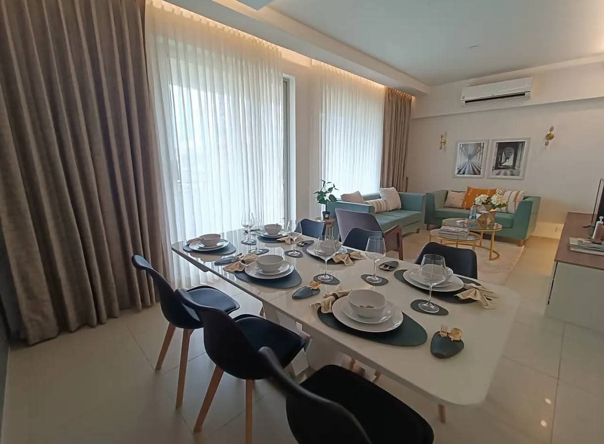 2 BHK + Servant Room,Extra Room 1350 Sq.Ft. Apartment in Vatika Xpressions