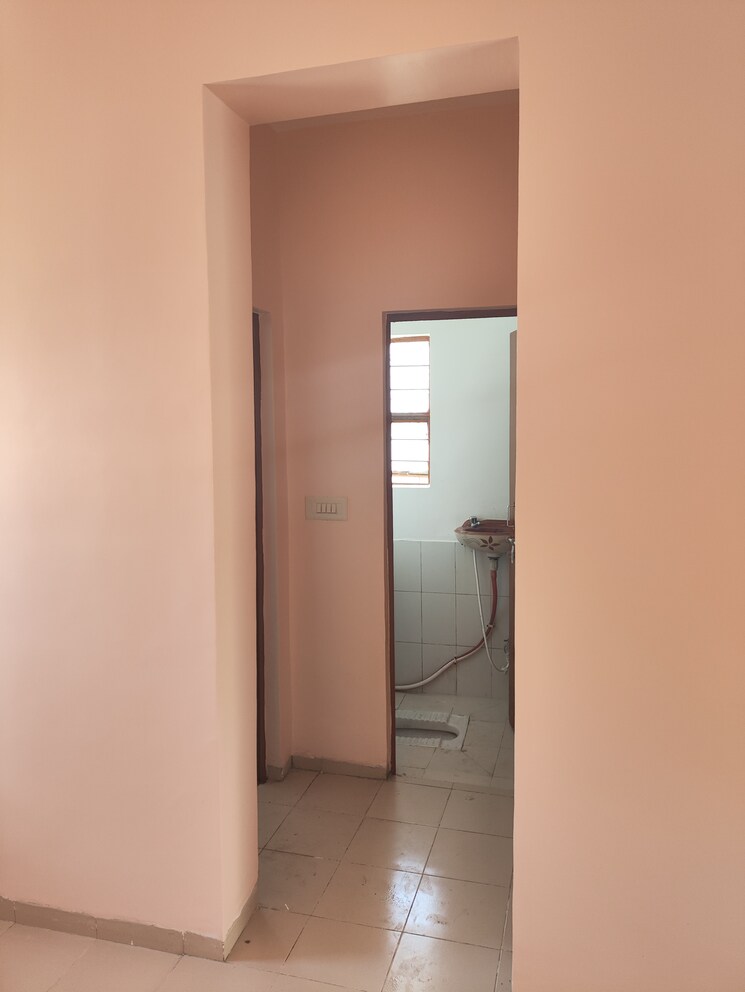 Room, paarth-aadyant 1.5 Bedroom 500 Sq.Ft. Apartment In Gomti Nagar Lucknow 8894236