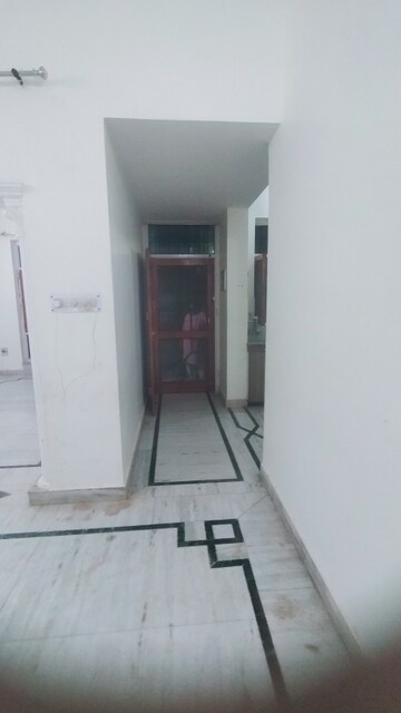 Building Lobby in 2 BHK Independent House at Gomti Nagar – for Rent
