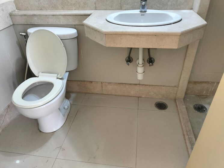 Bathroom, hiranandani-casa-blanca 3 Bedroom 1250 Sq.Ft. Apartment In Ghodbunder Road Thane 8894330