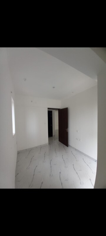 1 BHK Apartment For Rent in Raymond Ten X Habitat, Pokhran Road No Two