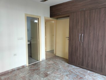 Room in 3 BHK Apartment at Hiranandani Casa Blanca, Ghodbunder Road – for Rent