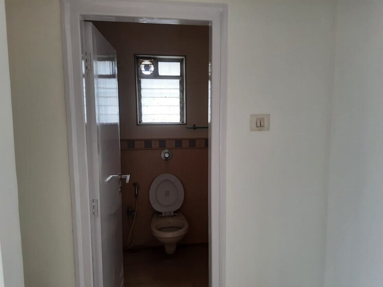 Bathroom, swami-tower 4 Bedroom 1700 Sq.Ft. Apartment In Chembur Mumbai 8894354