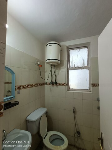 Bathroom in 3 BHK Apartment at Maple Heights, Sector 43 – for Rent