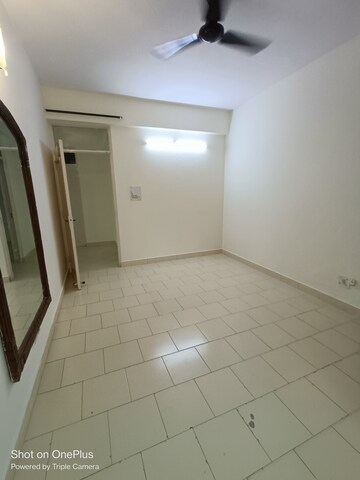 Room in 3 BHK Apartment at Maple Heights, Sector 43 – for Rent