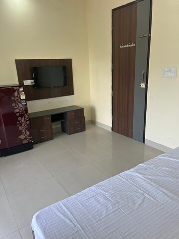 Room in 1 RK Builder Floor at Sushant Lok I – for Rent