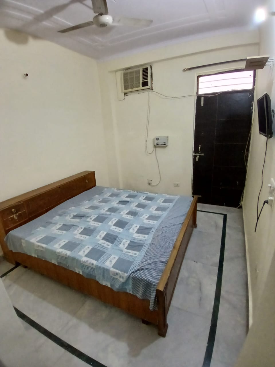 1 BHK Builder Floor For Rent in Sushant Lok I