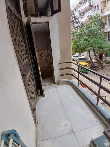Balcony in 1 BHK Builder Floor at Sushant Lok I – for Rent