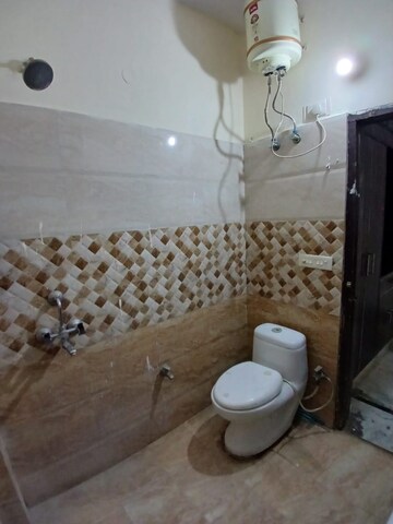 Bathroom in 1 BHK Builder Floor at Sushant Lok I – for Rent