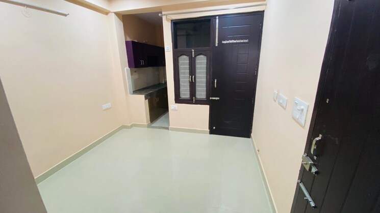 Room, sushant lok i 1 Bedroom 500 Sq.Ft. Builder Floor In Sushant Lok I Gurgaon 8894394