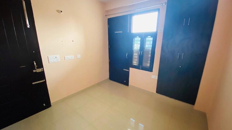 Room, sushant lok i 1 Bedroom 500 Sq.Ft. Builder Floor In Sushant Lok I Gurgaon 8894394