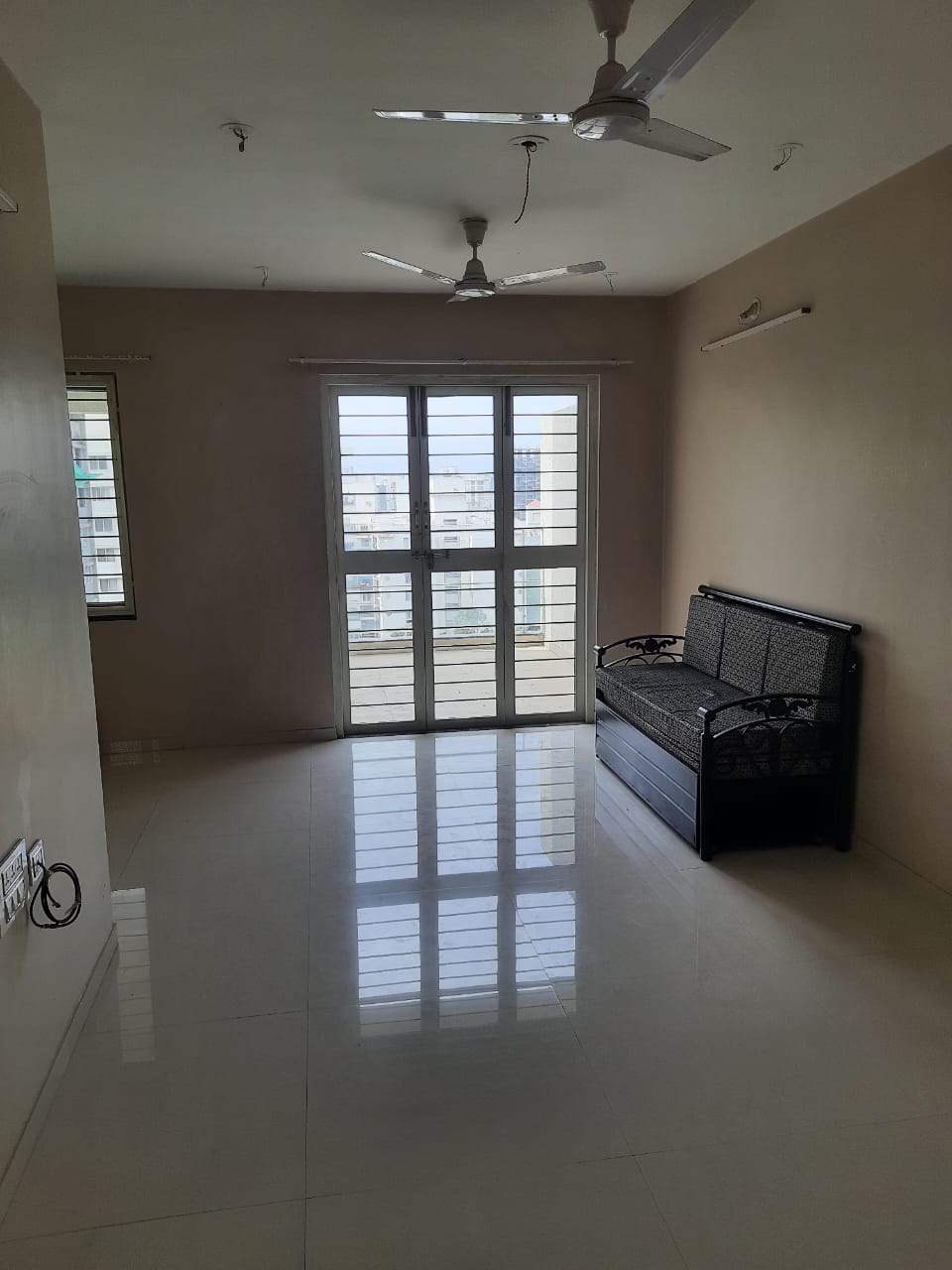 2 BHK 980 Sq.Ft. Apartment in Goel Ganga Glitz