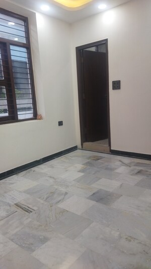 Room in 3 BHK Builder Floor at Govindpuri – for Sale