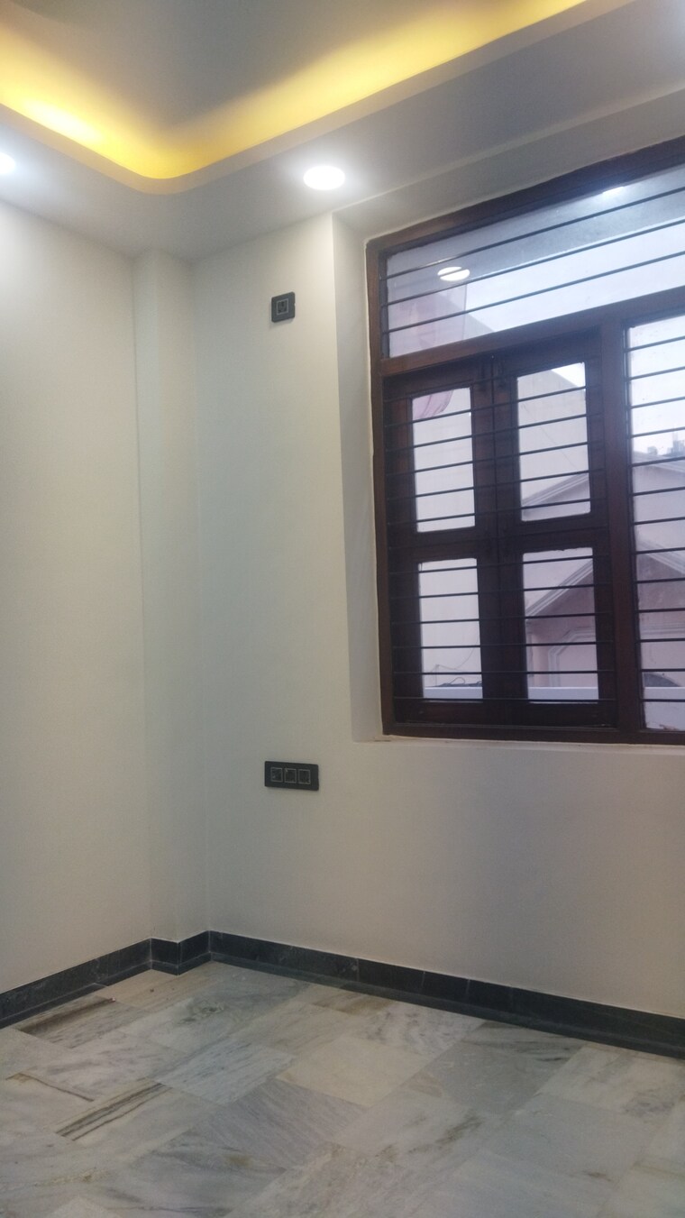 Room, govindpuri 3 Bedroom 1300 Sq.Ft. Builder Floor In Govindpuri Delhi 8894482