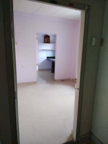 Room in 1 BHK Apartment at Saptarshi CHS, Malad West – for Rent
