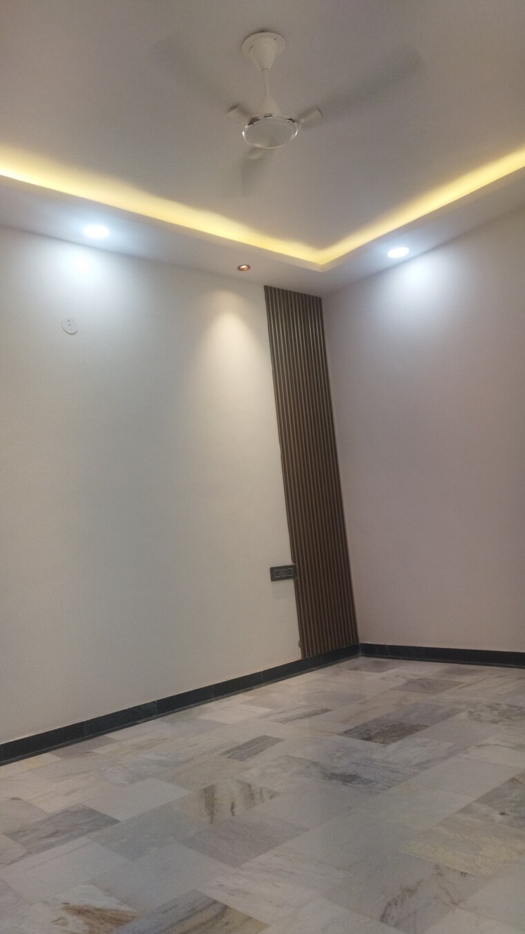 Room, govindpuri 3 Bedroom 1300 Sq.Ft. Builder Floor In Govindpuri Delhi 8894482