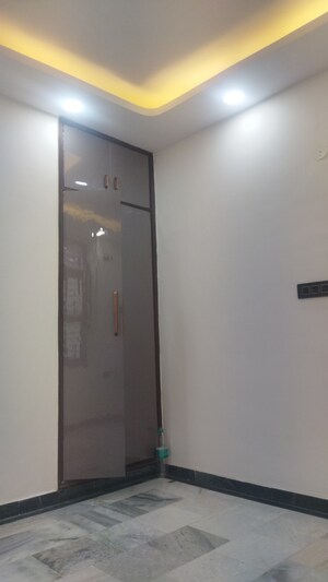 Room in 3 BHK Builder Floor at Govindpuri – for Sale