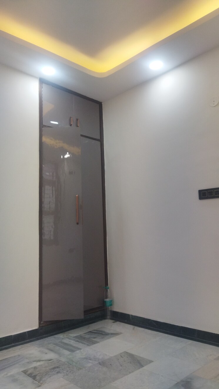 Room, govindpuri 3 Bedroom 1300 Sq.Ft. Builder Floor In Govindpuri Delhi 8894482