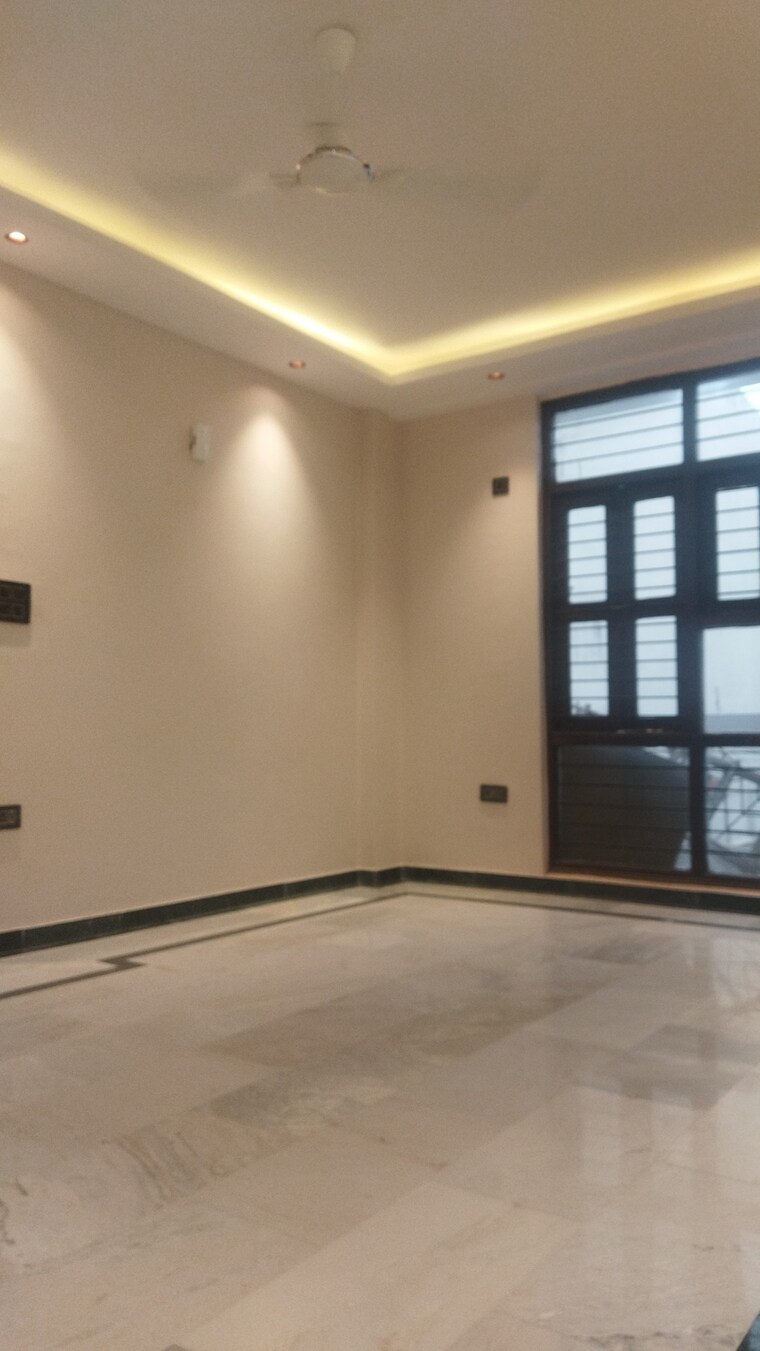 Room, govindpuri 3 Bedroom 1300 Sq.Ft. Builder Floor In Govindpuri Delhi 8894482