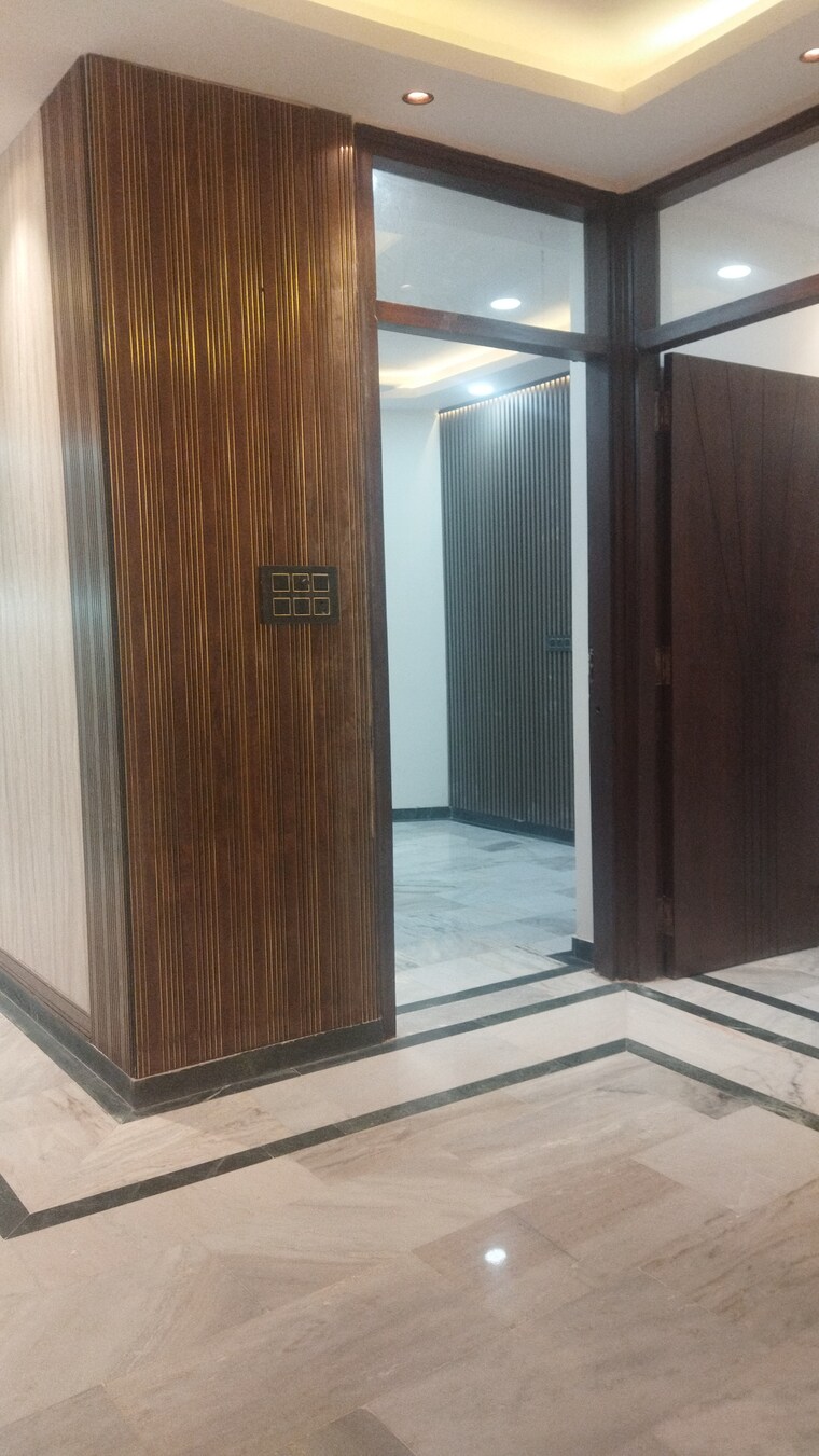 Room, govindpuri 3 Bedroom 1300 Sq.Ft. Builder Floor In Govindpuri Delhi 8894482