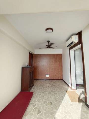 Room in 1 BHK Apartment at Versova Heaven CHS, Andheri West – for Rent