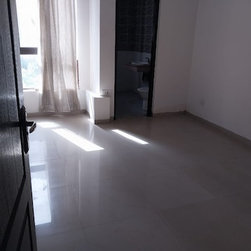2 BHK Apartment For Rent in Logix Blossom County, Sector 137