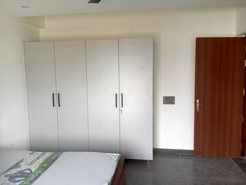 Room in 3 BHK Builder Floor at Sector 33 – for Rent