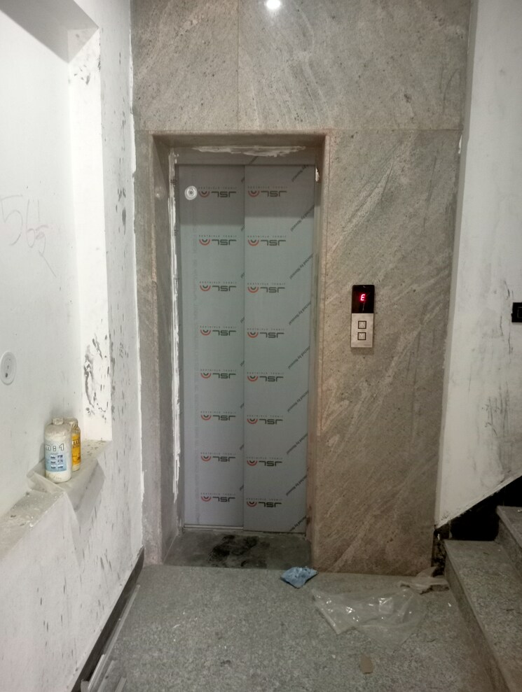 Living Room, sector 33 3 Bedroom 1800 Sq.Ft. Builder Floor In Sector 33 Gurgaon 8894558